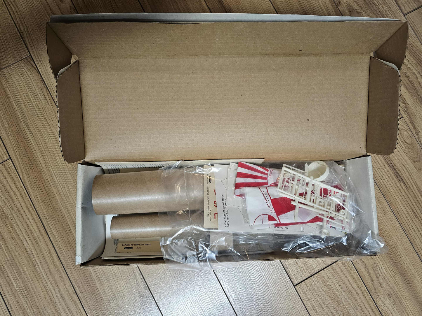 2139 Centuri Apollo Saturn 1B 1/100 Super-Scale