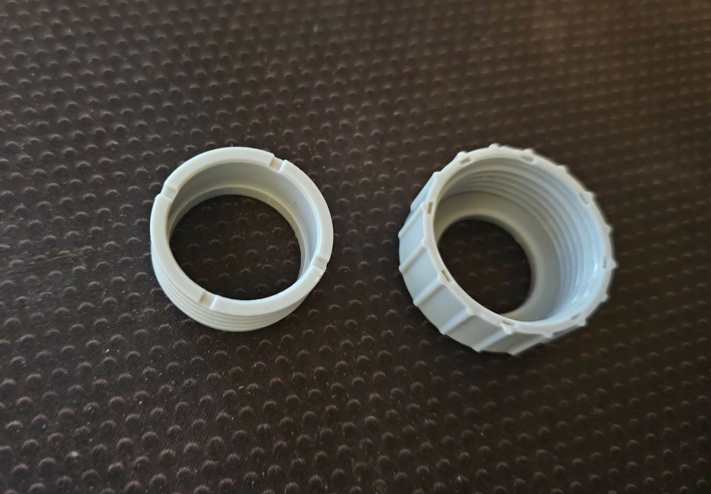 9751 ESTES 24mm Retainer Single Unit (1)