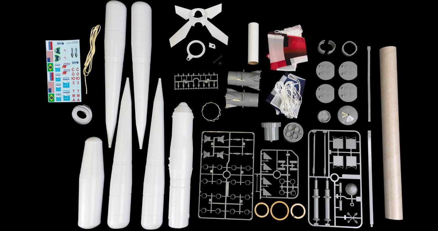 9732 ESTES Soyuz 1:48 scale Pro Series II