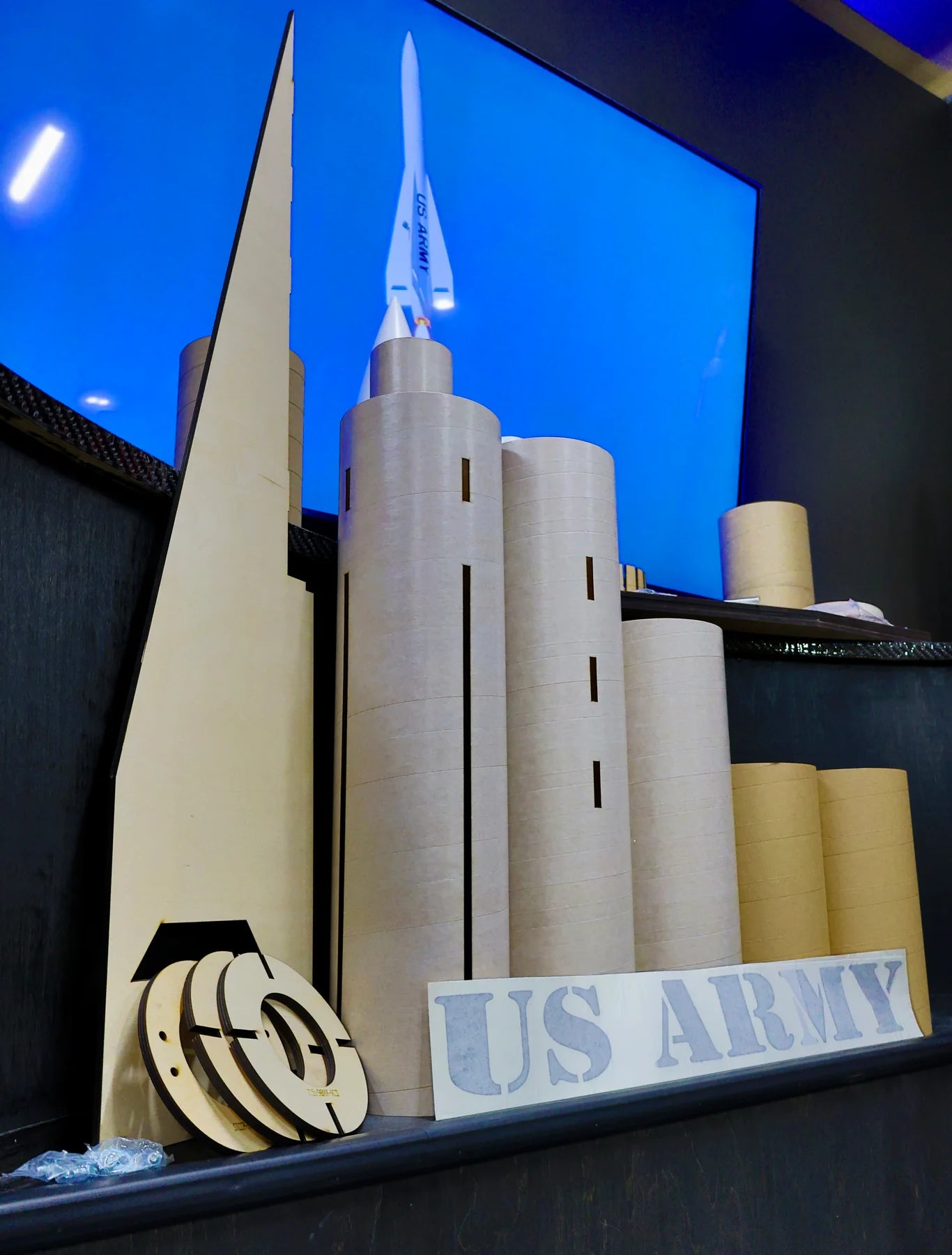 Loc Precision HAWK 7.5"